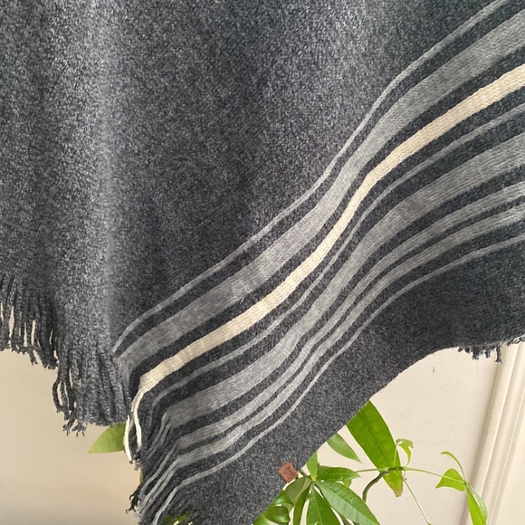 Roots Turtleneck Poncho - Picture 2 of 8